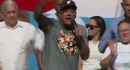 Jorge Rodríguez llegó a Guarenas para hablar de sanciones, pero olvidó darse colita en el metro