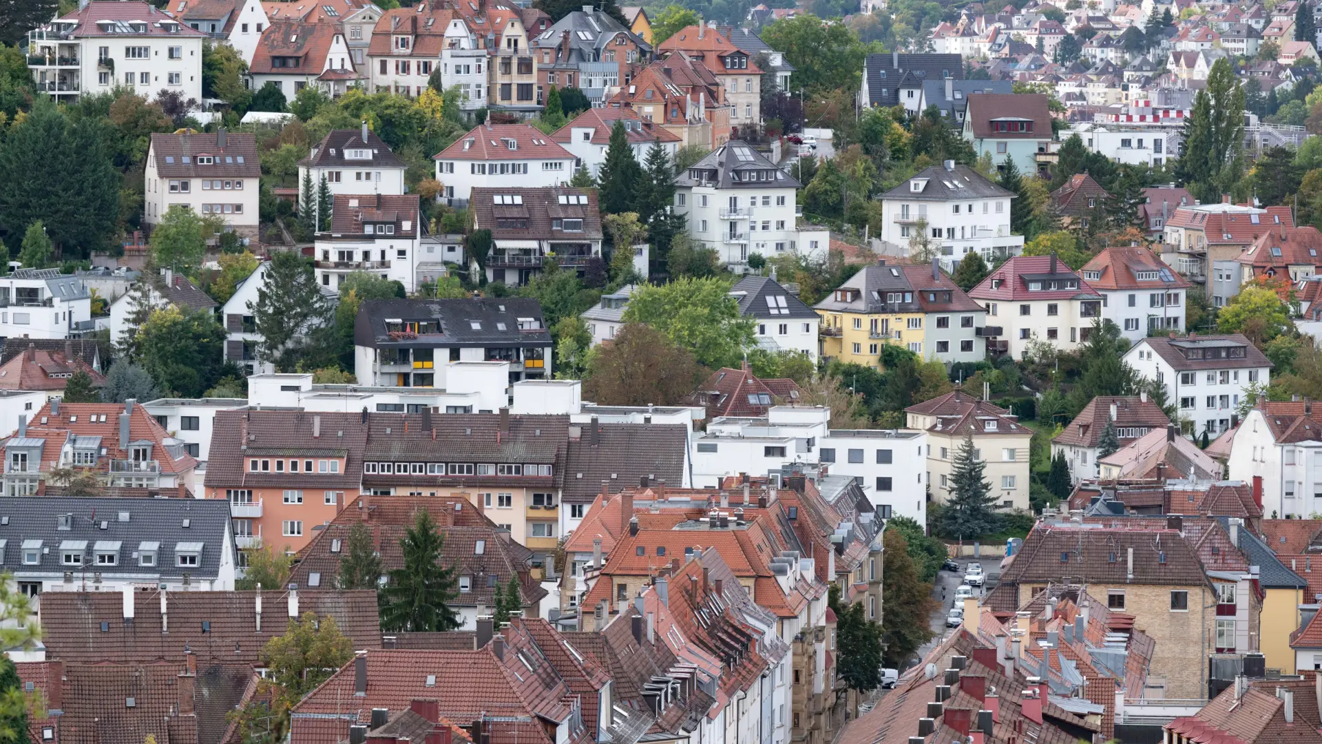 Detenido en Alemania cuando arrastraba a una niña de 10 años a un baño: es sospechoso de numerosos abusos sexuales a menores