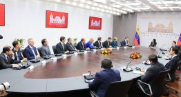 El calculado lavado de imagen en Miraflores: La táctica de Delcy para desmarcarse del radicalismo chavista (FOTOS antes y después)