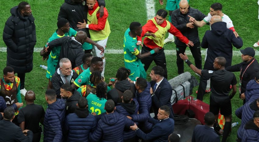 La FIFA tomó una drástica decisión con los jugadores que abandonen la cancha y regirá a partir del Mundial