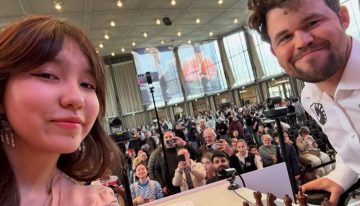 Incómoda situación en un torneo de ajedrez: una jugadora le pidió una selfie a Magnus Carlsen, que posó para la foto y después la dejó en evidencia