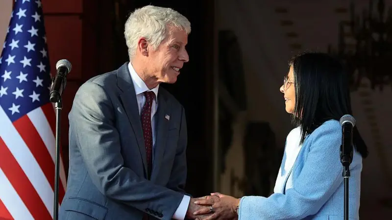 Tres ejemplos que evidencian cómo Delcy Rodríguez está desmantelando en el modelo económico chavista