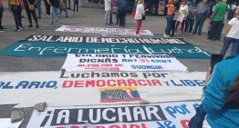 Inicia la concentración de trabajadores en Chacaíto para exigir salarios dignos este #1May