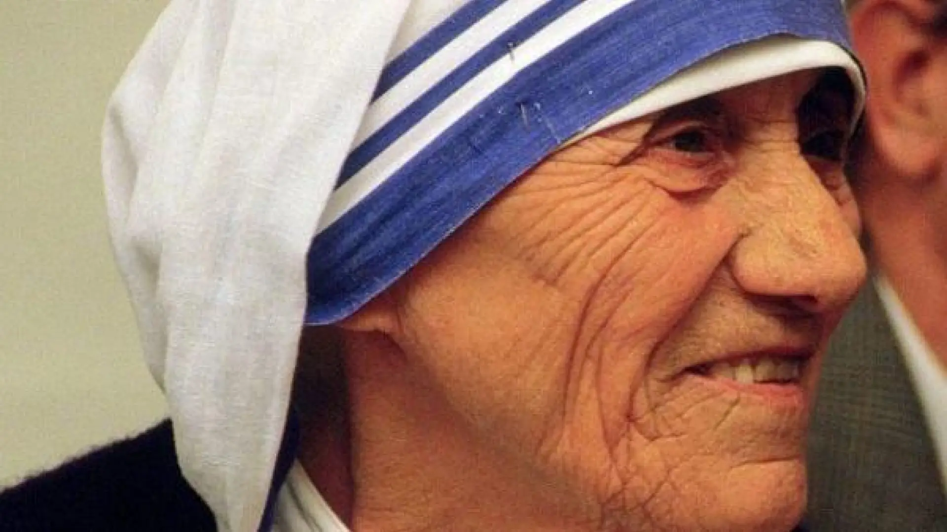 Qué quería decir la Madre Teresa de Calcuta al afirmar: «La conversaciones convencen pero el ejemplo arrastra»