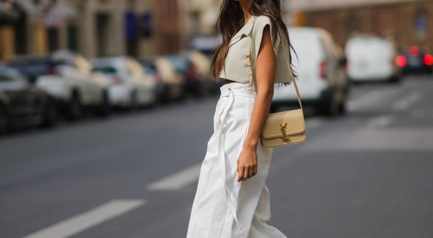Los pantalones palazzo están de moda y Zara lo sabe: 5 modelos tendencia para llevar con sandalias esta primavera