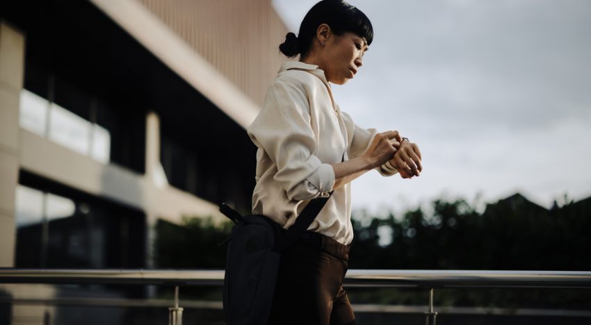 Por qué en Japón llegar a tu hora en el trabajo puede ser motivo de despido (cuando en España es razón de elogio)