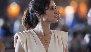 Isabel Díaz Ayuso impacta en su visita institucional a México con un original mono (que hace tipazo) de una firma andaluza