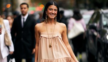 Han llegado a Zara los vestidos veraniegos más bonitos para llevar con sandalias, una compra obligatoria para tu armario de verano