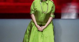 Manual de uso del color más difícil de la moda: así es y con estas tonalidades se combina el verde Prada que es tendencia ahora y siempre