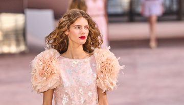 Los 8 cortes para pelo rizado que más favorecen y no te quitarás en toda la temporada según los peluqueros