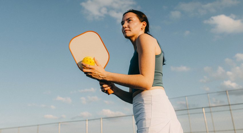 Jennifer Aniston, Emma Watson, Selena Gomez… ¿Qué tiene el pickleball que ha enganchado a todas las celebrities?