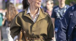 Tenemos una nueva referente de estilo: la novia de Carlos Sainz, Rebecca Donaldson, y todos sus looks minimalistas y elegantes