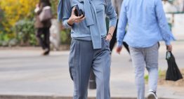 Las mujeres más elegantes del norte de España dominan los looks de entretiempo y siempre incluyen estas 5 prendas comodín en su armario