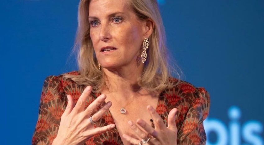 Los vestidos de invitada preferidos de una royal inglesa son de una firma española con sello único que llevan las más elegantes