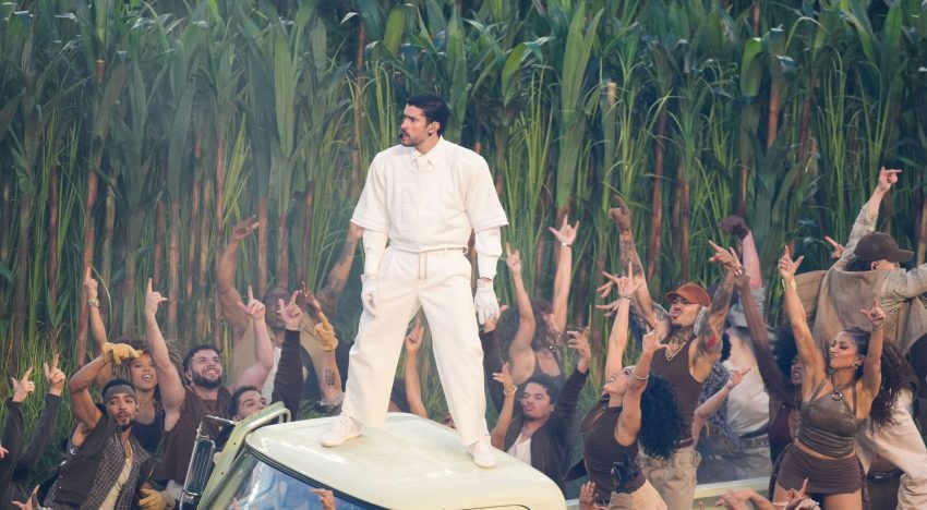 El fenómeno Bad Bunny: el rey de la música urbana viste de Zara, planta cara a Donald Trump y la ciencia dice que su música genera placer y euforia