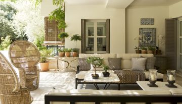 5 ideas para poner tu casa en modo verano: de cómo potenciar la luz a los textiles y materiales que mejor te acompañan esta estación