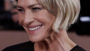 Alberto Cerdán, peluquero: «En mujeres de más de 50 con pelo fino, el corte perfecto suele estar entre mandíbula y clavícula, da sensación de cabello sano y rejuvenece muchísimo»