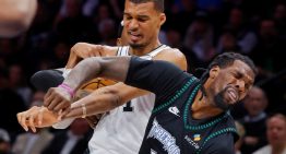 La NBA sorprendió con la sanción a Wembanyama tras su codazo a  Naz Reid, en los playoffs entre Spurs y Timberwolves