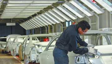 Políticas tributarias excesivas frenan el acceso a nuevas tecnologías, advierte la industria automotriz