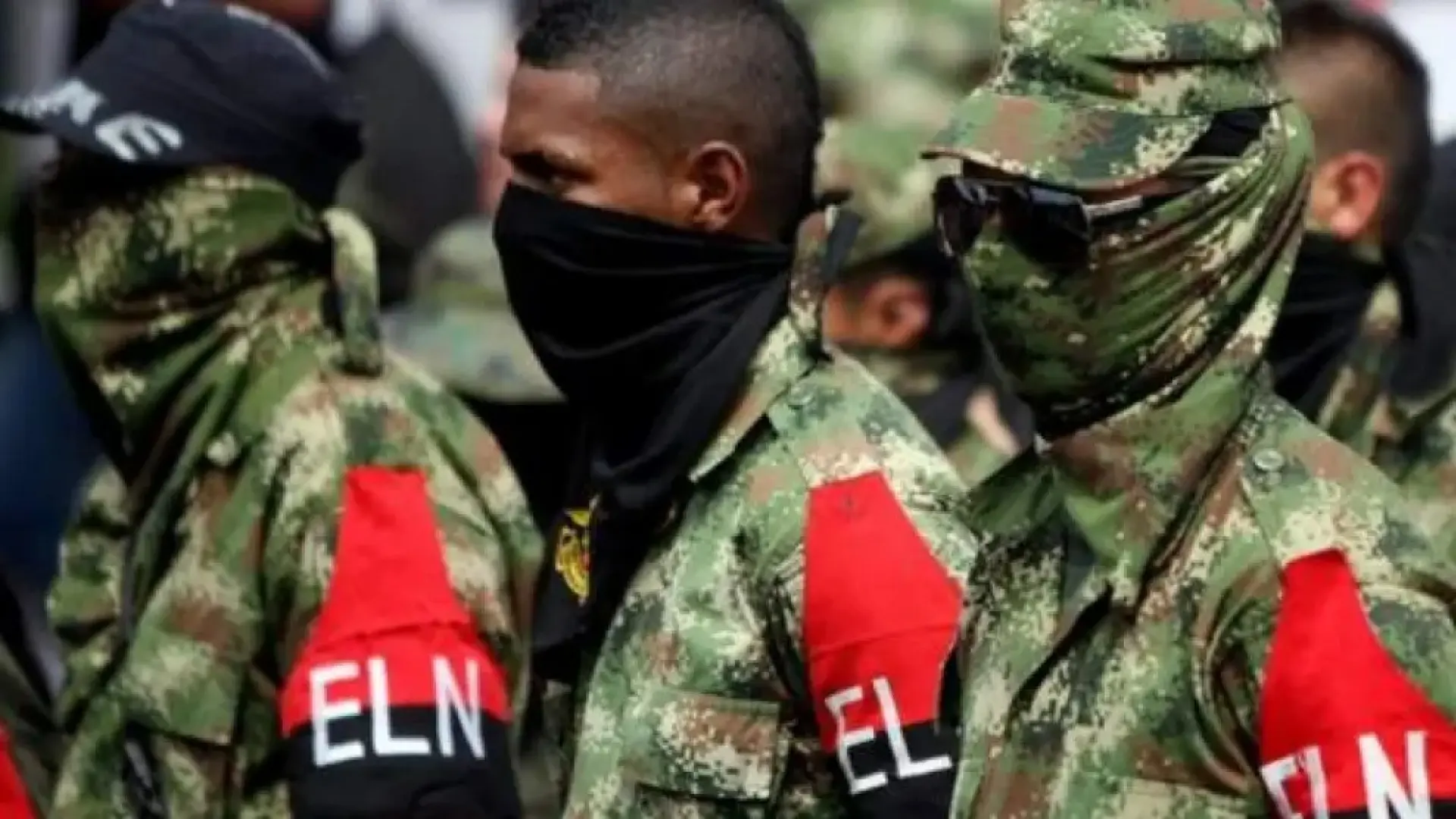 El ELN «condena» a dos funcionarios colombianos secuestrados a «prisión revolucionaria» de hasta cinco años