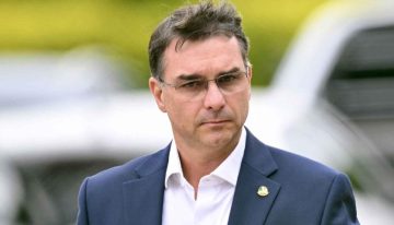 Candidato brasileño Flavio Bolsonaro llega a Washington con la intención de reunirse con Trump
