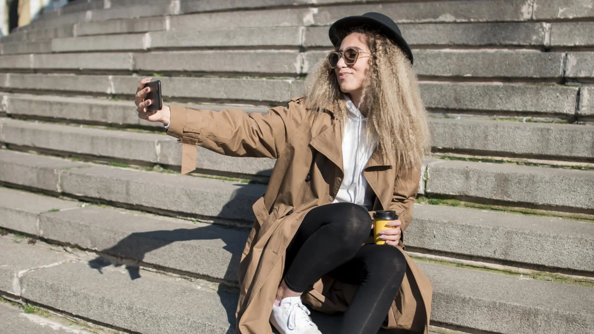 Qué dice la psicología de las personas que cambian de foto de perfil cada pocos días