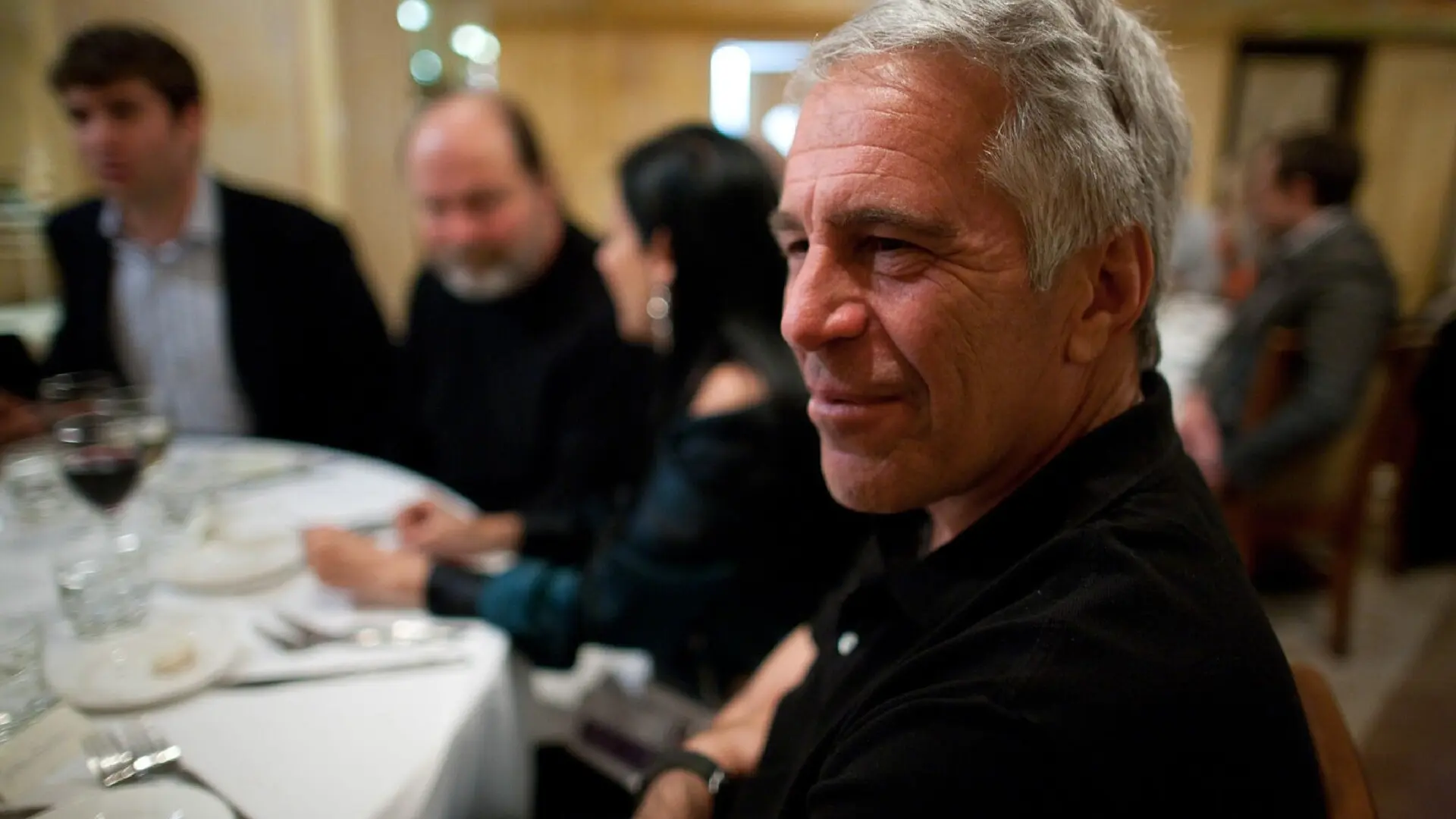 Una presunta nota de suicidio de Epstein permanece bajo secreto judicial, según NYT