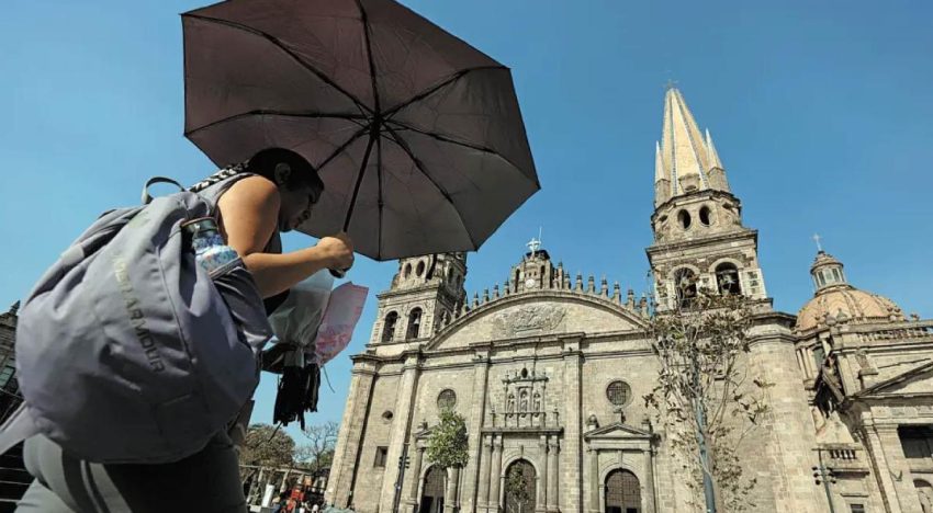 Día de las Madres será caluroso durante el día con posibilidad de chubascos por la tarde-noche