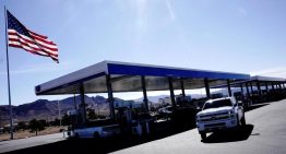 El aumento de precios del combustible impulsa gasto de consumidores en EU