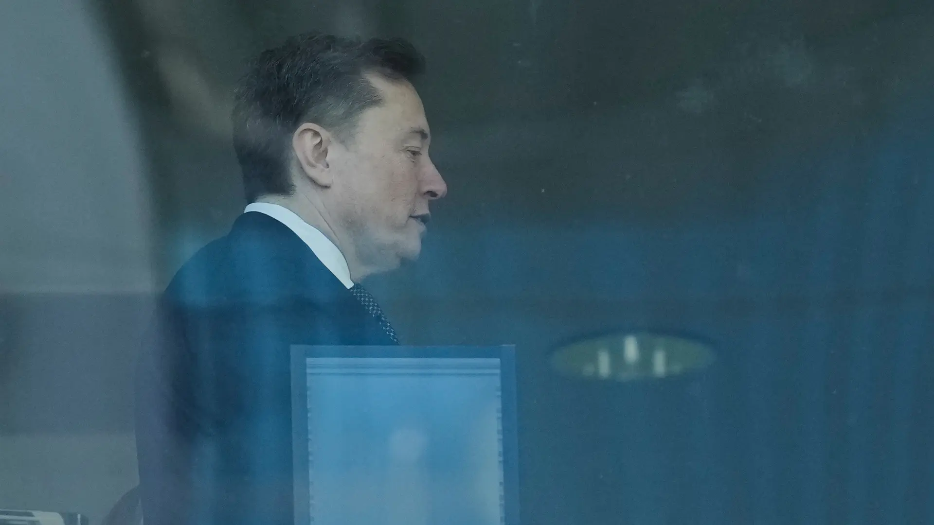 Musk abandonó OpenAI para entrar en la carrera de la IA, asegura Brockman en el quinto día del juicio
