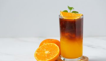 ¿Jugo de naranja con café? El coctel sin alcohol que refresca y despierta