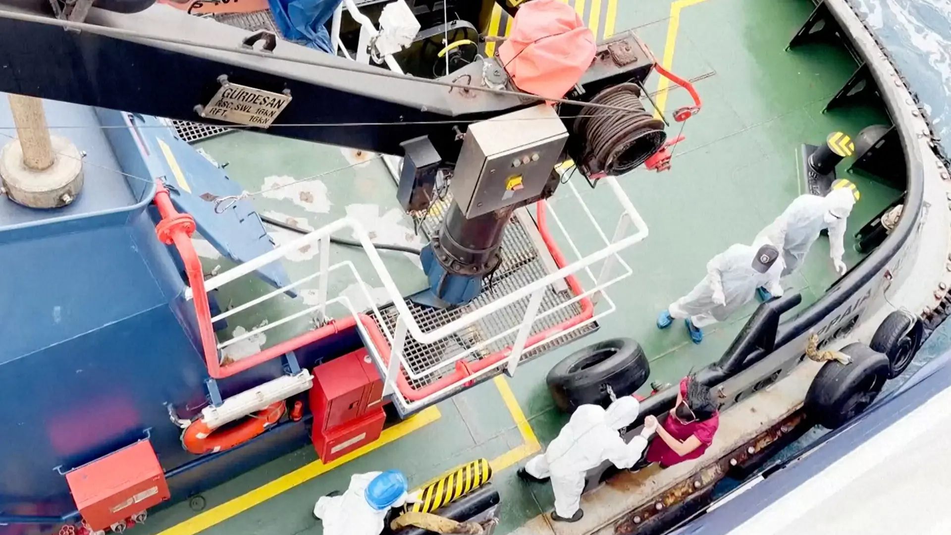 Primeras imágenes desde el interior del MV Hondius: el crucero afectado por un brote de hantavirus