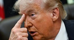 Trump anuncia la suspensión de su iniciativa «humanitaria» en Ormuz, en camino a un acuerdo con Irán