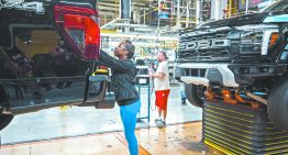 El crecimiento del empleo privado en EU se acelera en abril: Encuesta ADP