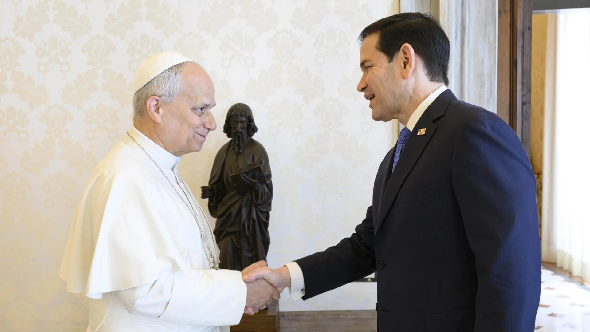 El papa León XIV y Marco Rubio sellan el compromiso de «buenas relaciones» tras las tensiones por los ataques de Trump