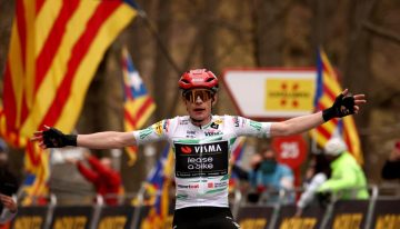 Jonas Vingegaard va por debut y gloria en Giro de Italia