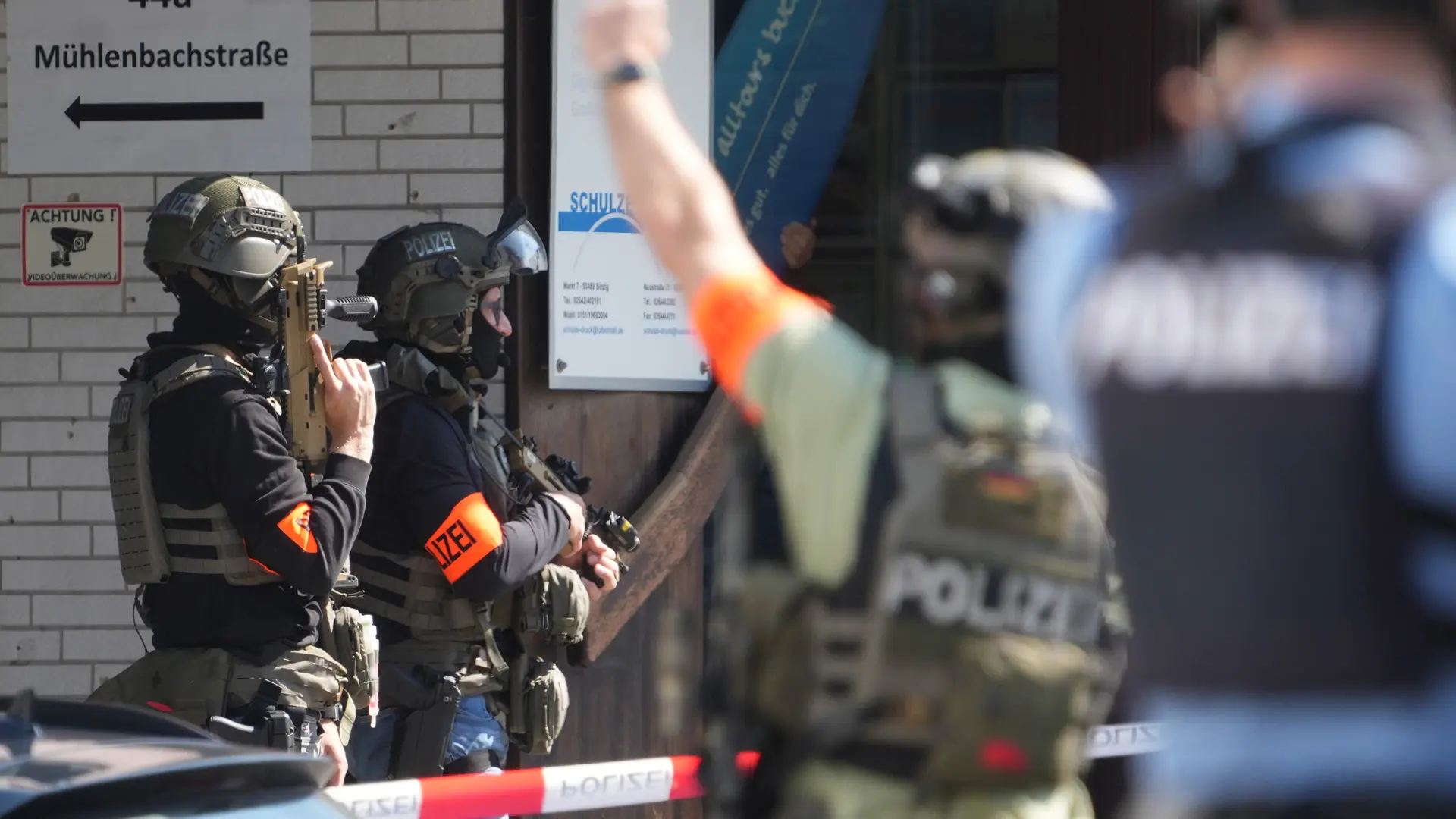 Un atraco con rehenes en un banco obliga a desplegar un gran dispositivo policial en la ciudad alemana de Sinzig