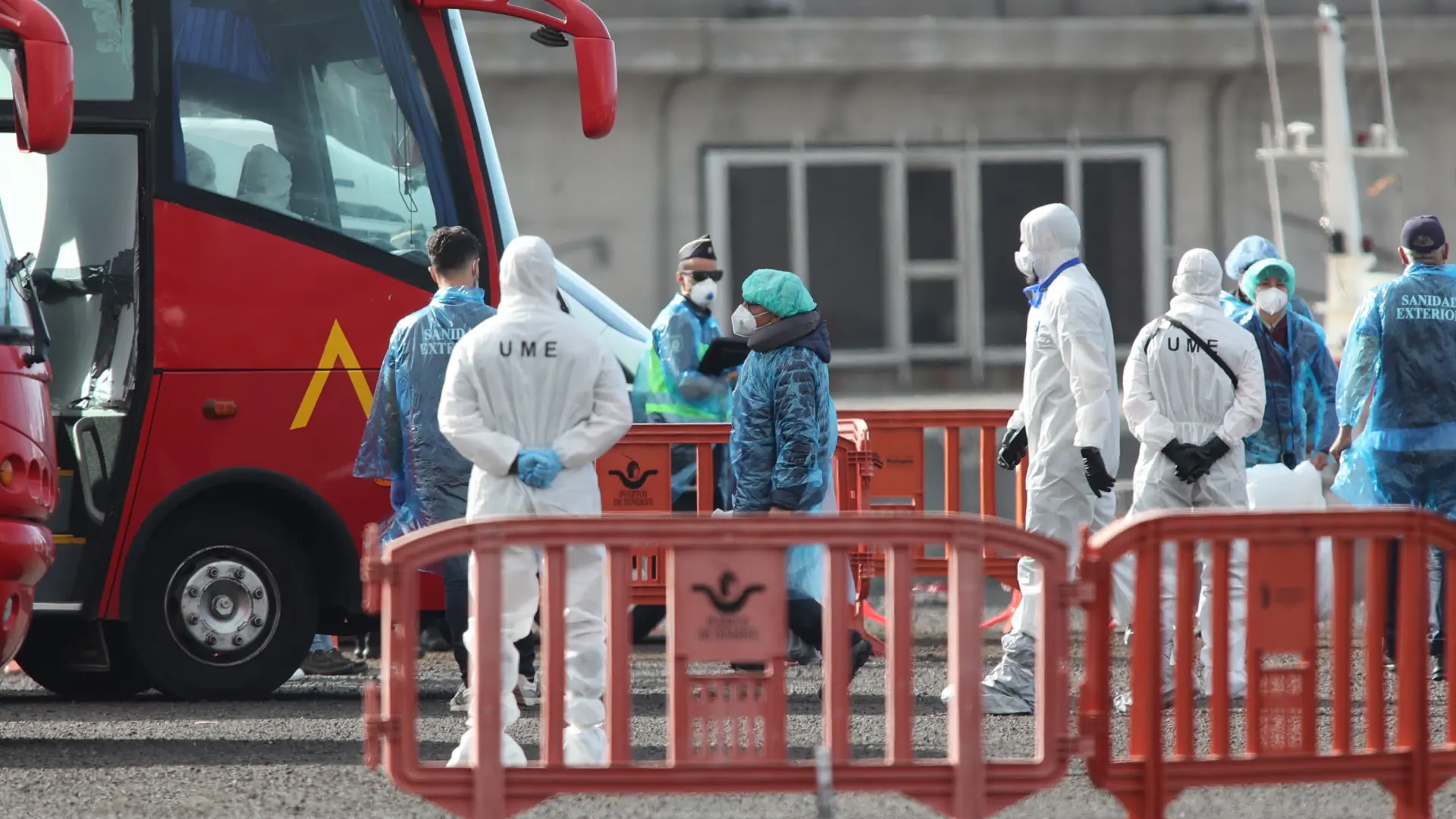 El epidemiólogo de la OMS que iba en el Hondius embarcará en el vuelo a Países Bajos y no hará la cuarentena en el Gómez Ulla