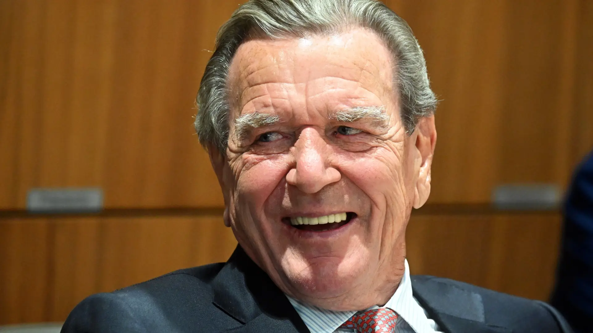 Putin propone al excanciller alemán Schroeder como mediador internacional sobre la guerra de Ucrania