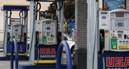 «Ni siquiera me alcanza para un tanque lleno»: automovilistas en EU resienten el alza de la gasolina