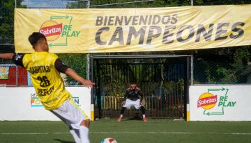 Impulsan ligas juveniles con canchas hechas de empaques reciclados