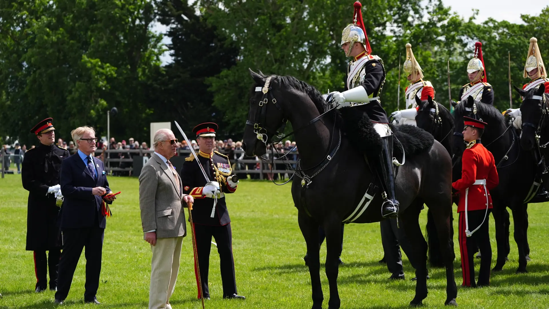 Muere un soldado británico al caer de su caballo en un suceso «inexplicable»: «El rey Carlos III está conmocionado»