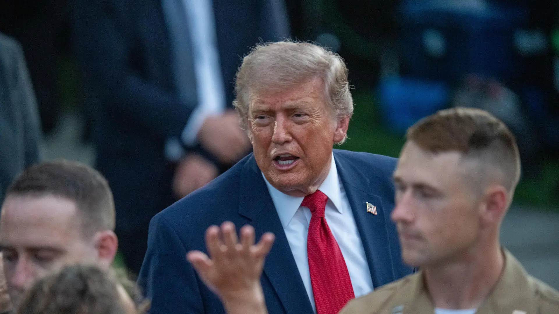 ¿Inversores con información privilegiada? EEUU investiga operaciones por 690 millones previas a un mensaje de Trump sobre Irán