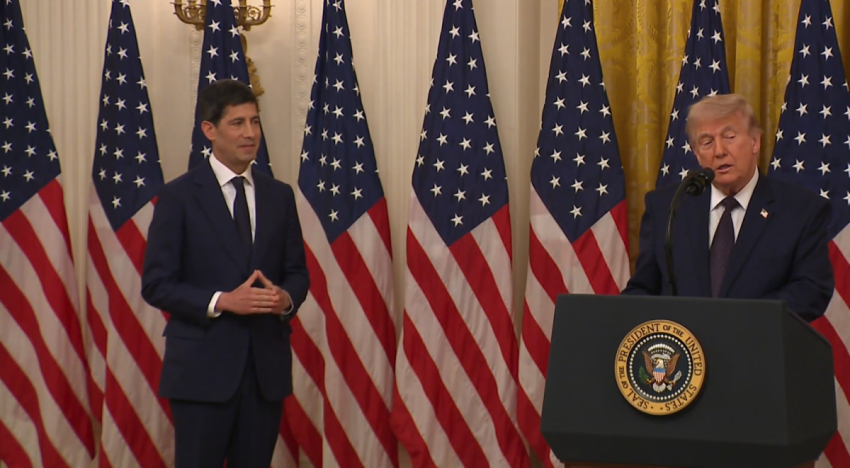 Trump pide a Warsh ser «totalmente independiente» al tomar su juramento como presidente de la Fed