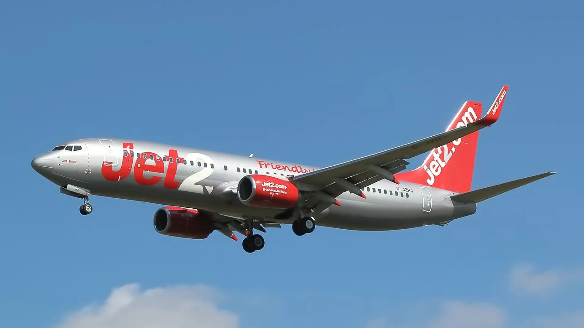 El piloto de un avión que volaba entre Tenerife y Reino Unido sufre un infarto a 9.000 metros de altura
