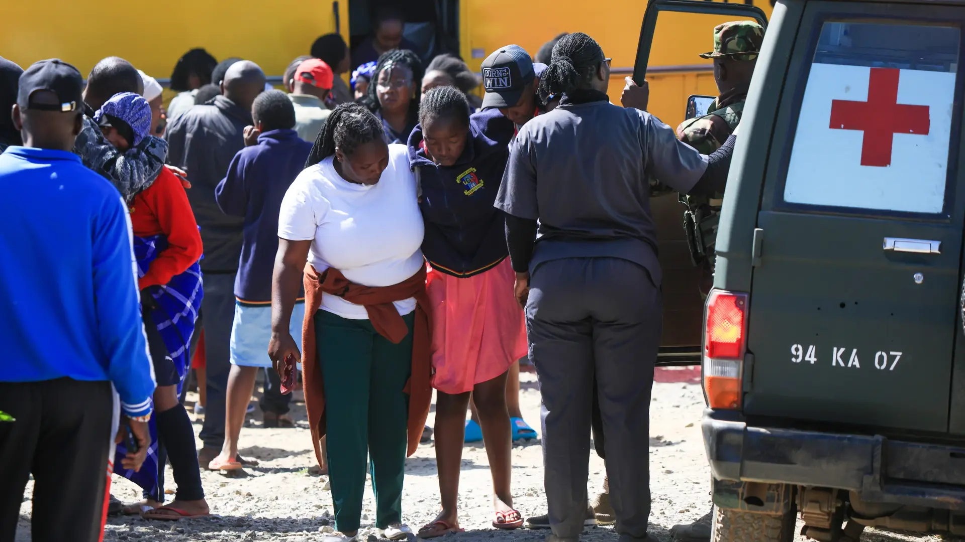 Al menos 16 niñas muertas y 74 heridas al incendiarse un internado en Kenia