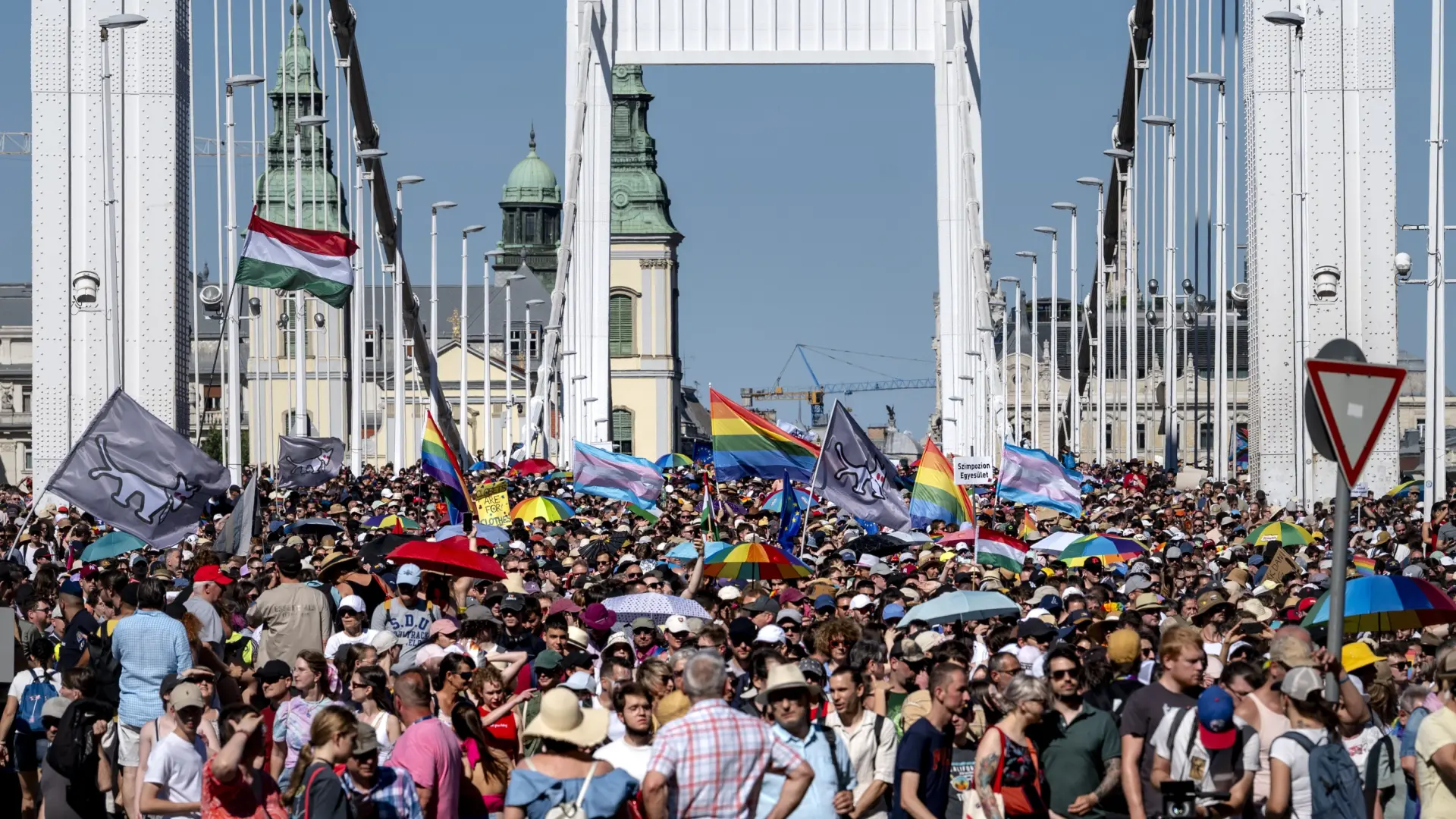 La Policía de Budapest da 'luz verde' al desfile del Orgullo LGTBI en un vuelco a las restricciones de Orbán