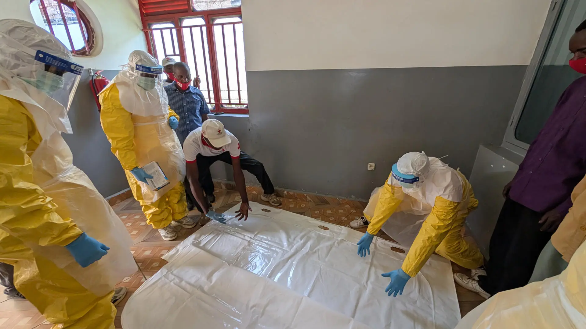 Italia activa el aislamiento por sospecha de ébola a un hombre que había viajado a la RDC