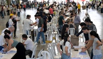 Ambiente mundialista y electoral en Bogotá