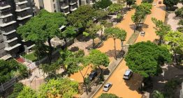 Rotura de tubería inundó calles de El Cafetal y generó caos vehicular este #24May (IMÁGENES)